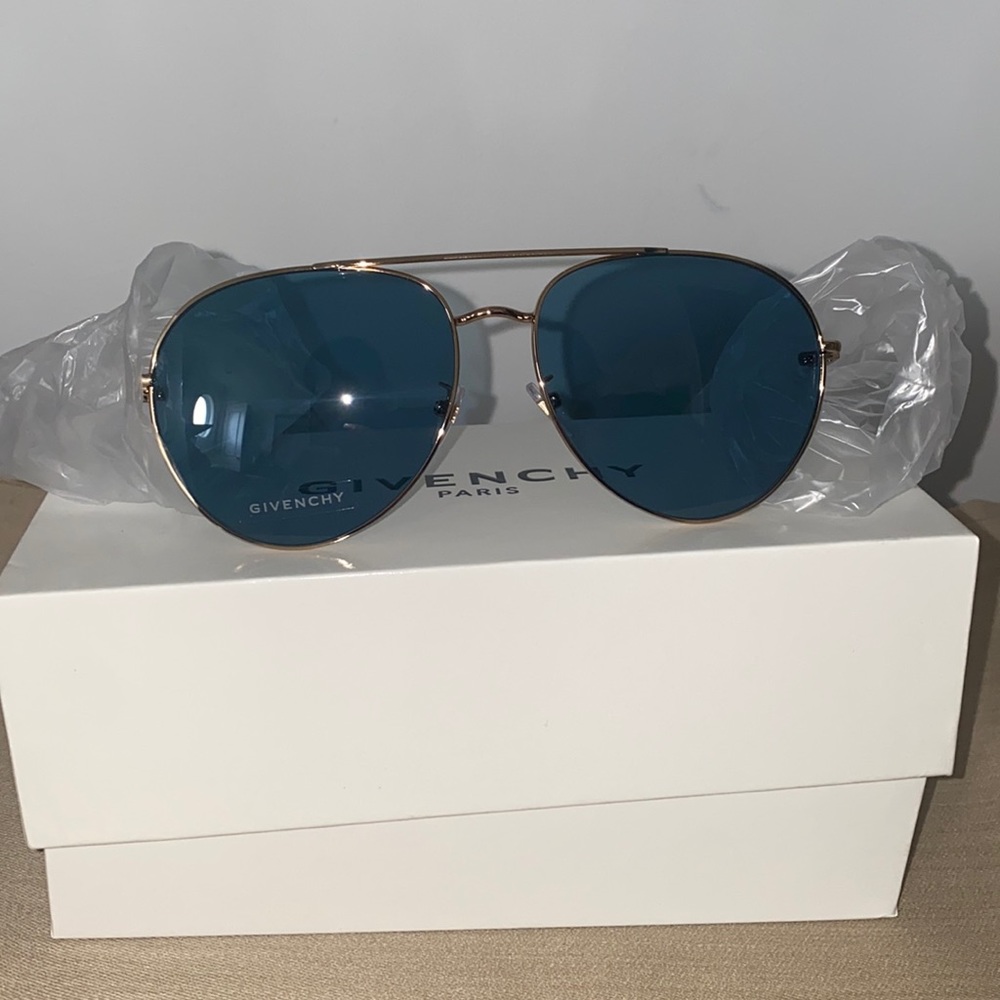 ❌SOLD. Givenchy SunGlasses